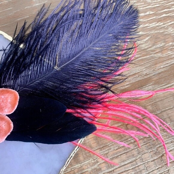 Handmade flower and feather beaded hair pin - Picture 3 of 5